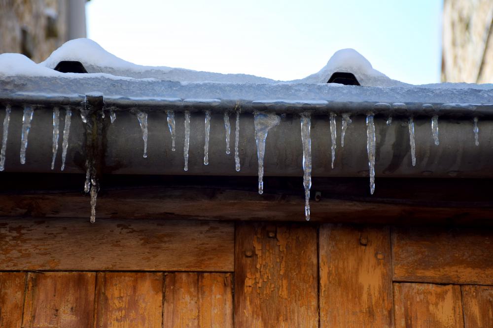 gouttière, glace, neige 